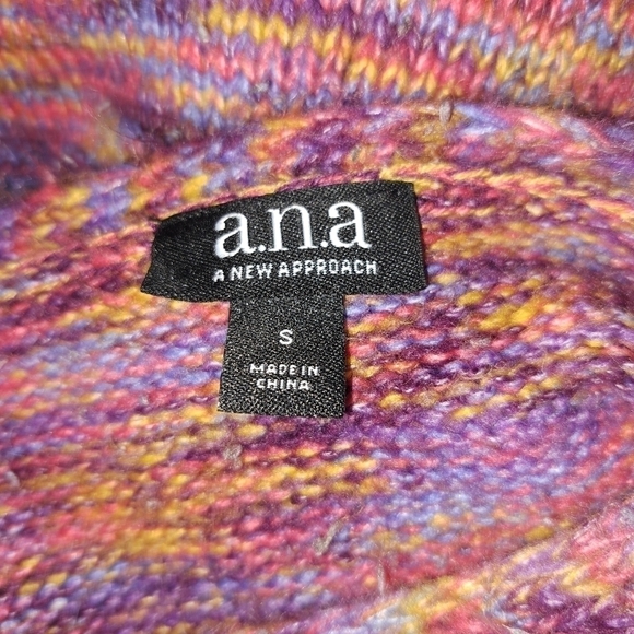 A.n.a multicolored sweater size small - Picture 4 of 4